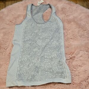 Fabletics Light Gray Floral Tank Top